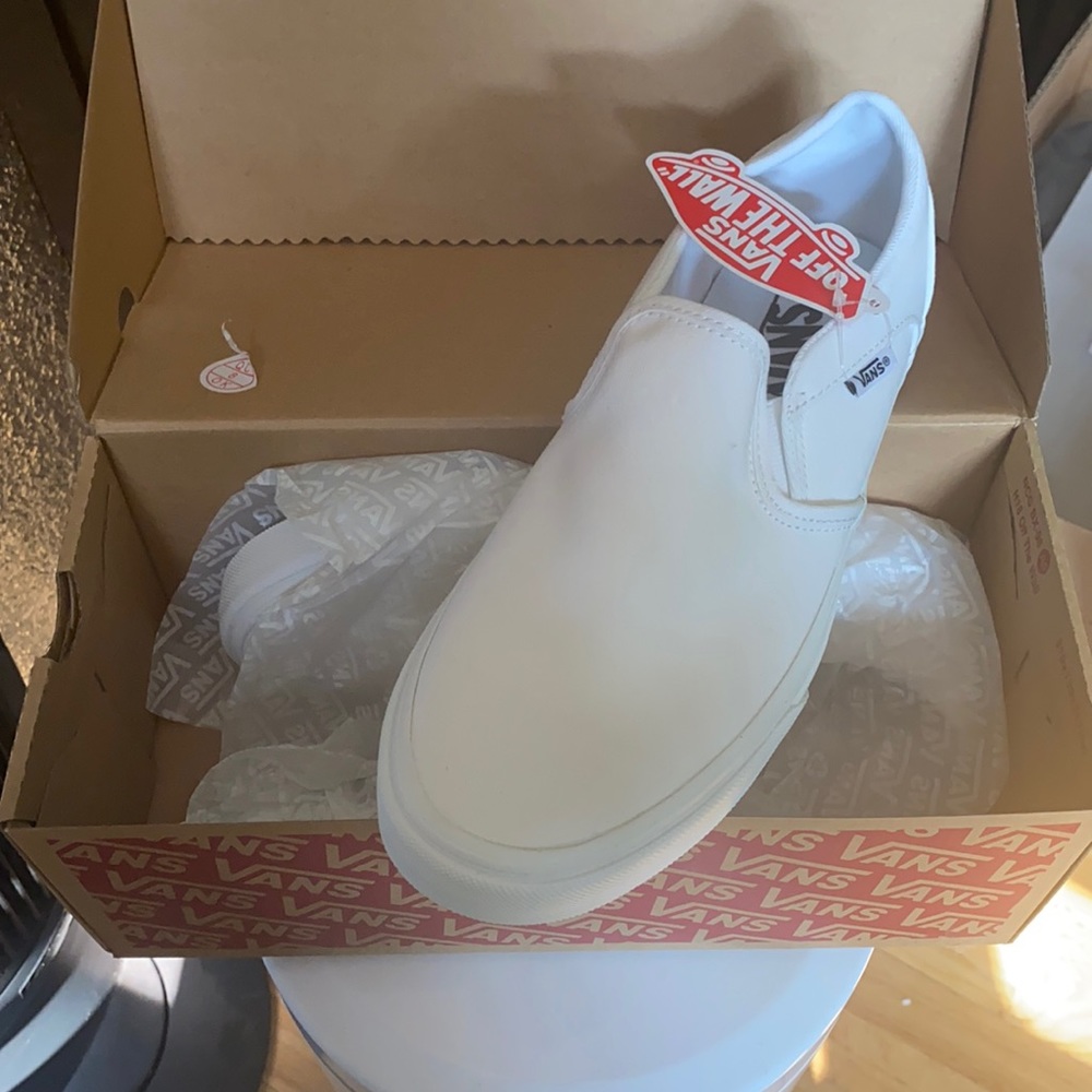 New in Box White Vans 8.5w